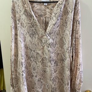 Ava and Viv Plus size 4x Snakeskin work blouse